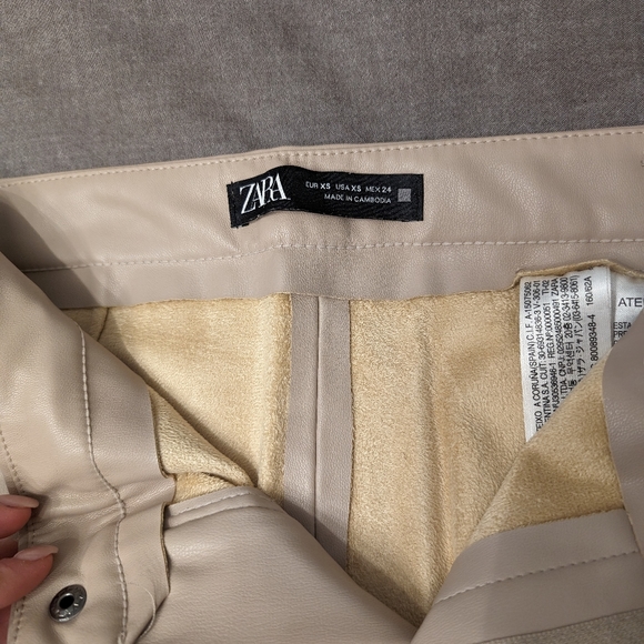 Zara Faux Leather Skinny Pants - Picture 4 of 9